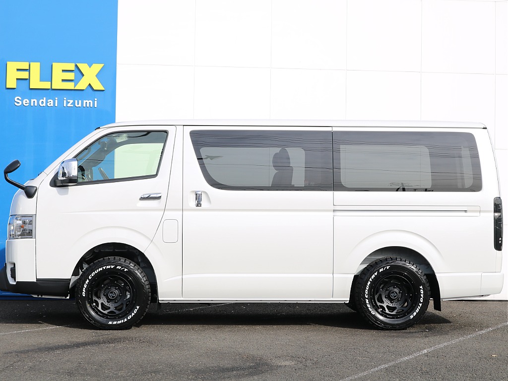 室内は専門のルームクリーニング施工済みです！小さなお子様連れのご家族様も安心してお乗りいただけます！外せる部品は外し、特殊洗剤＆専門用品で可能な限り汚れや使用感は除去します♪