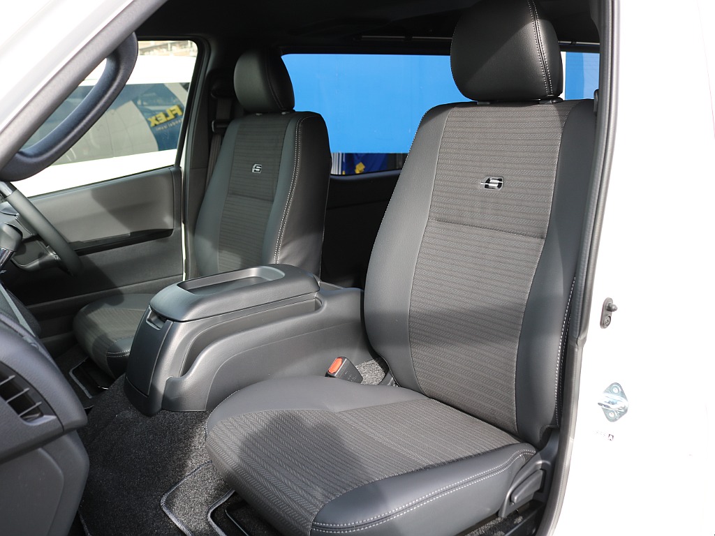 ＦＬＥＸグループは「すべての人に愛車を」をコンセプトに車種別に全国展開中！愛車と一緒に、ライフスタイルを充実させてもらいたいという思いで、ランクル仙台泉店では皆様のご要望になんでもお応えします♪