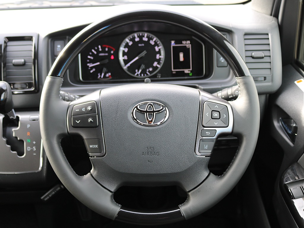 ＦＬＥＸグループは「すべての人に愛車を」をコンセプトに車種別に全国展開中！愛車と一緒に、ライフスタイルを充実させてもらいたいという思いで、ランクル仙台泉店では皆様のご要望になんでもお応えします♪