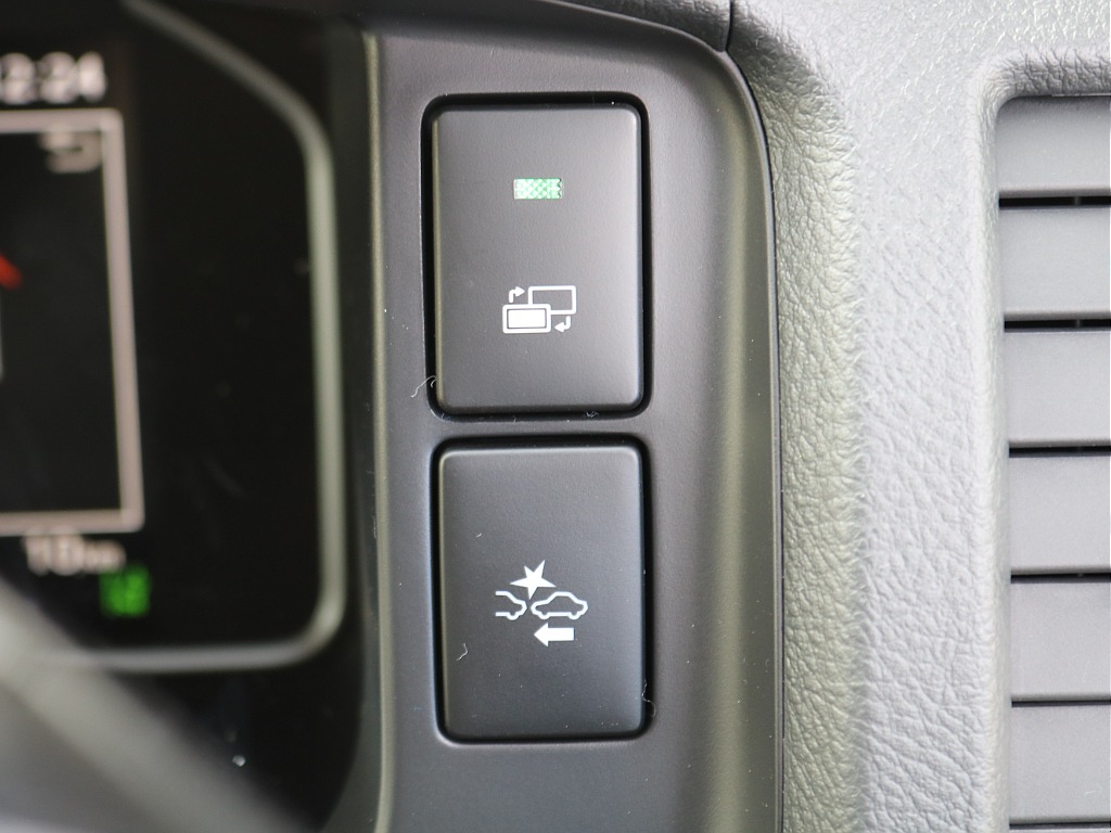 ＦＬＥＸグループは「すべての人に愛車を」をコンセプトに車種別に全国展開中！愛車と一緒に、ライフスタイルを充実させてもらいたいという思いで、ランクル仙台泉店では皆様のご要望になんでもお応えします♪