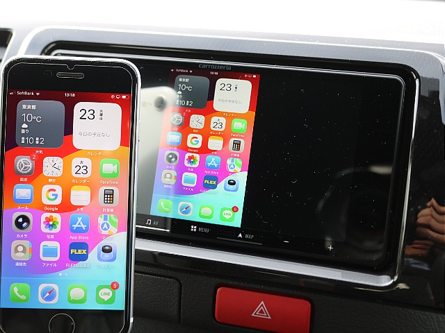 HDMIポートをお取り付けしていますので携帯の画面を映し出すことができ、車内空間がより快適になります！