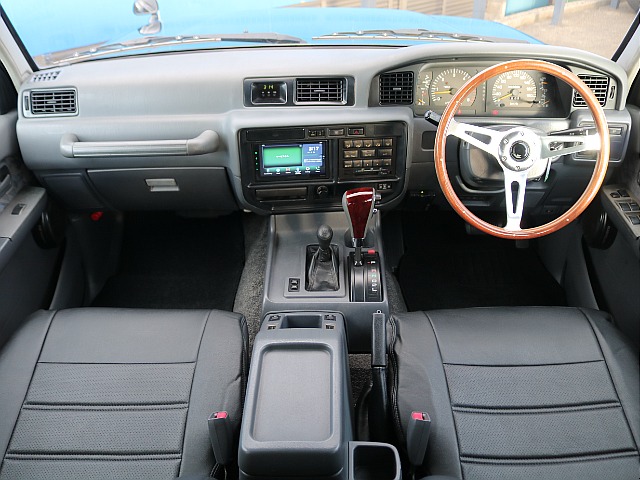 ＦＬＥＸグループは「すべての人に愛車を」をコンセプトに車種別に全国展開中！愛車と一緒に、ライフスタイルを充実させてもらいたいという思いで、ランクル仙台泉店では皆様のご要望になんでもお応えします♪