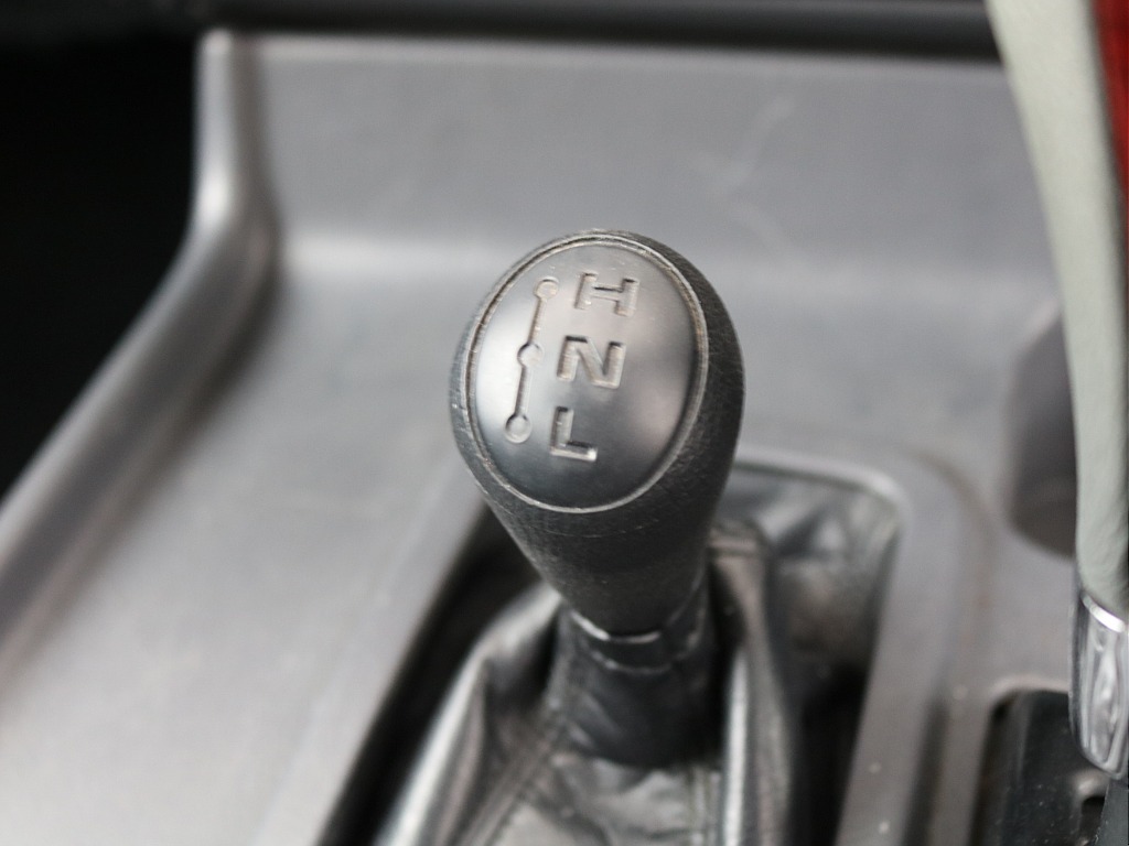 ＦＬＥＸグループは「すべての人に愛車を」をコンセプトに車種別に全国展開中！愛車と一緒に、ライフスタイルを充実させてもらいたいという思いで、ランクル仙台泉店では皆様のご要望になんでもお応えします♪