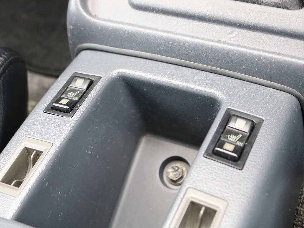 ＦＬＥＸグループは「すべての人に愛車を」をコンセプトに車種別に全国展開中！愛車と一緒に、ライフスタイルを充実させてもらいたいという思いで、ランクル仙台泉店では皆様のご要望になんでもお応えします♪