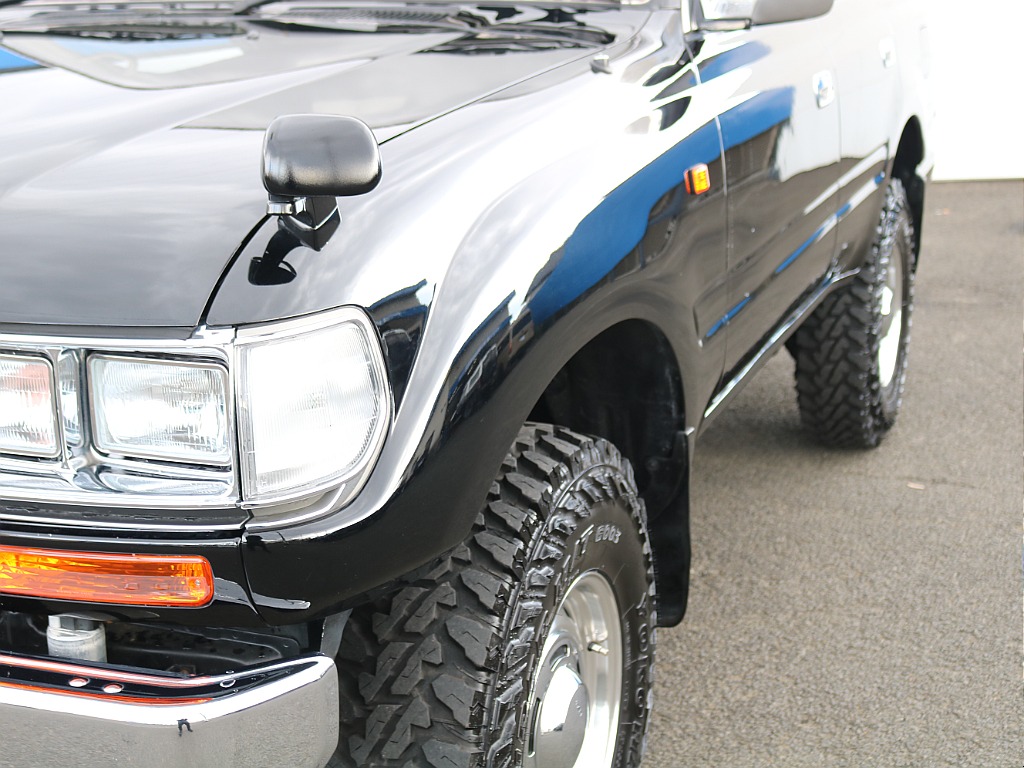 ＦＬＥＸグループは「すべての人に愛車を」をコンセプトに車種別に全国展開中！愛車と一緒に、ライフスタイルを充実させてもらいたいという思いで、ランクル仙台泉店では皆様のご要望になんでもお応えします♪