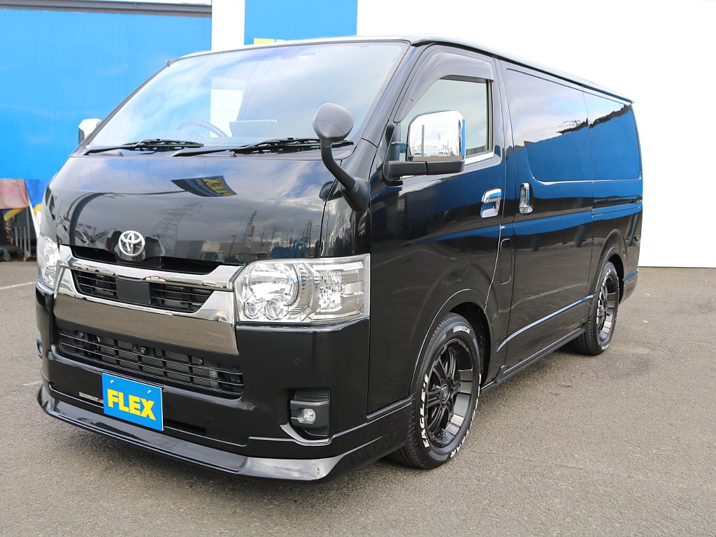 人気のブラックカラーにデルフィーノラインのフロントスポイラーを装着済み♪