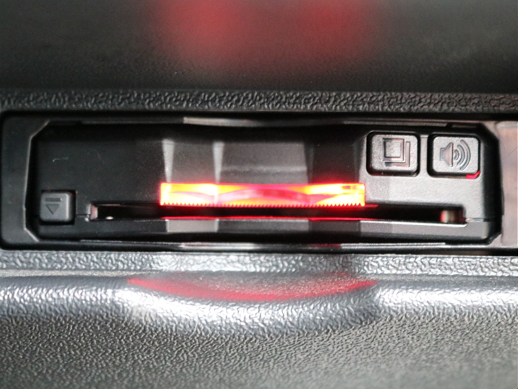 ＦＬＥＸグループは「すべての人に愛車を」をコンセプトに車種別に全国展開中！愛車と一緒に、ライフスタイルを充実させてもらいたいという思いで、ランクル仙台泉店では皆様のご要望になんでもお応えします♪