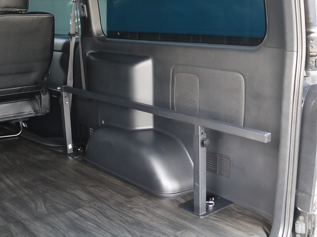 ＦＬＥＸグループは「すべての人に愛車を」をコンセプトに車種別に全国展開中！愛車と一緒に、ライフスタイルを充実させてもらいたいという思いで、ランクル仙台泉店では皆様のご要望になんでもお応えします♪