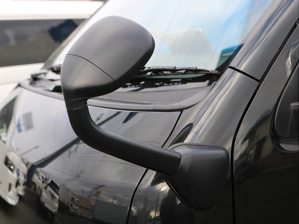 ＦＬＥＸグループは「すべての人に愛車を」をコンセプトに車種別に全国展開中！愛車と一緒に、ライフスタイルを充実させてもらいたいという思いで、ランクル仙台泉店では皆様のご要望になんでもお応えします♪