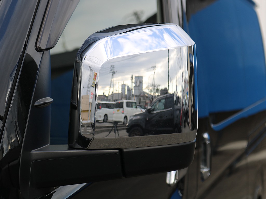 ＦＬＥＸグループは「すべての人に愛車を」をコンセプトに車種別に全国展開中！愛車と一緒に、ライフスタイルを充実させてもらいたいという思いで、ランクル仙台泉店では皆様のご要望になんでもお応えします♪