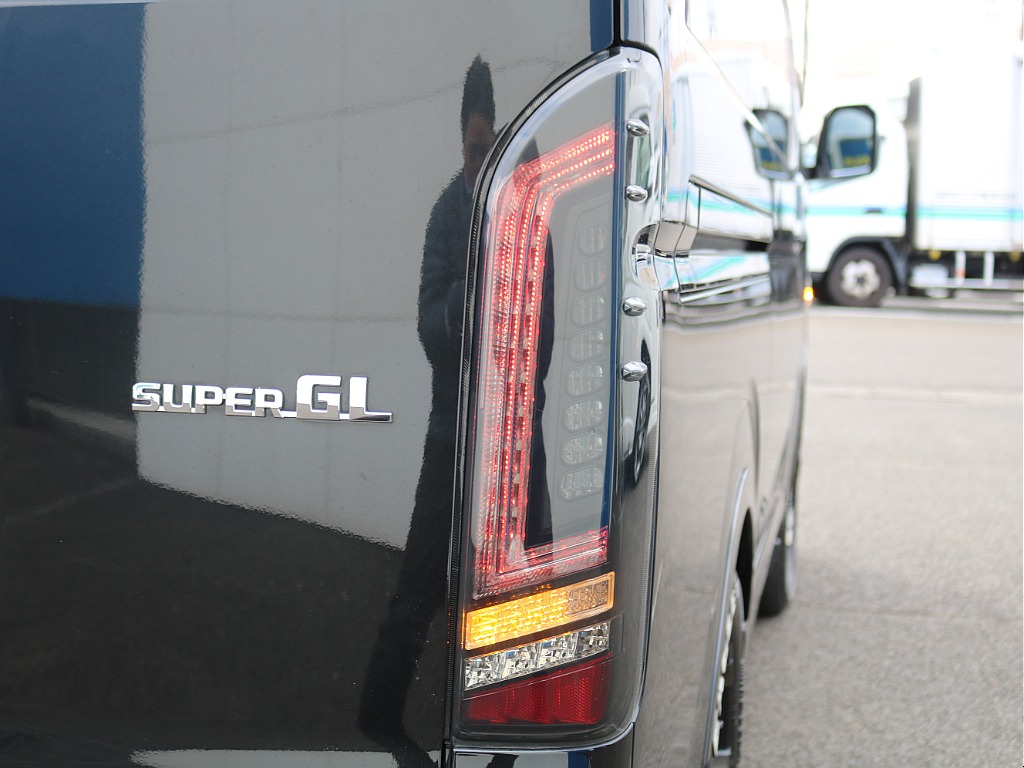 ＦＬＥＸグループは「すべての人に愛車を」をコンセプトに車種別に全国展開中！愛車と一緒に、ライフスタイルを充実させてもらいたいという思いで、ランクル仙台泉店では皆様のご要望になんでもお応えします♪