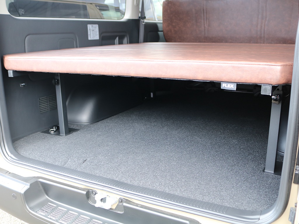 室内は専門のルームクリーニング施工済みです！小さなお子様連れのご家族様も安心してお乗りいただけます！外せる部品は外し、特殊洗剤＆専門用品で可能な限り汚れや使用感は除去します♪