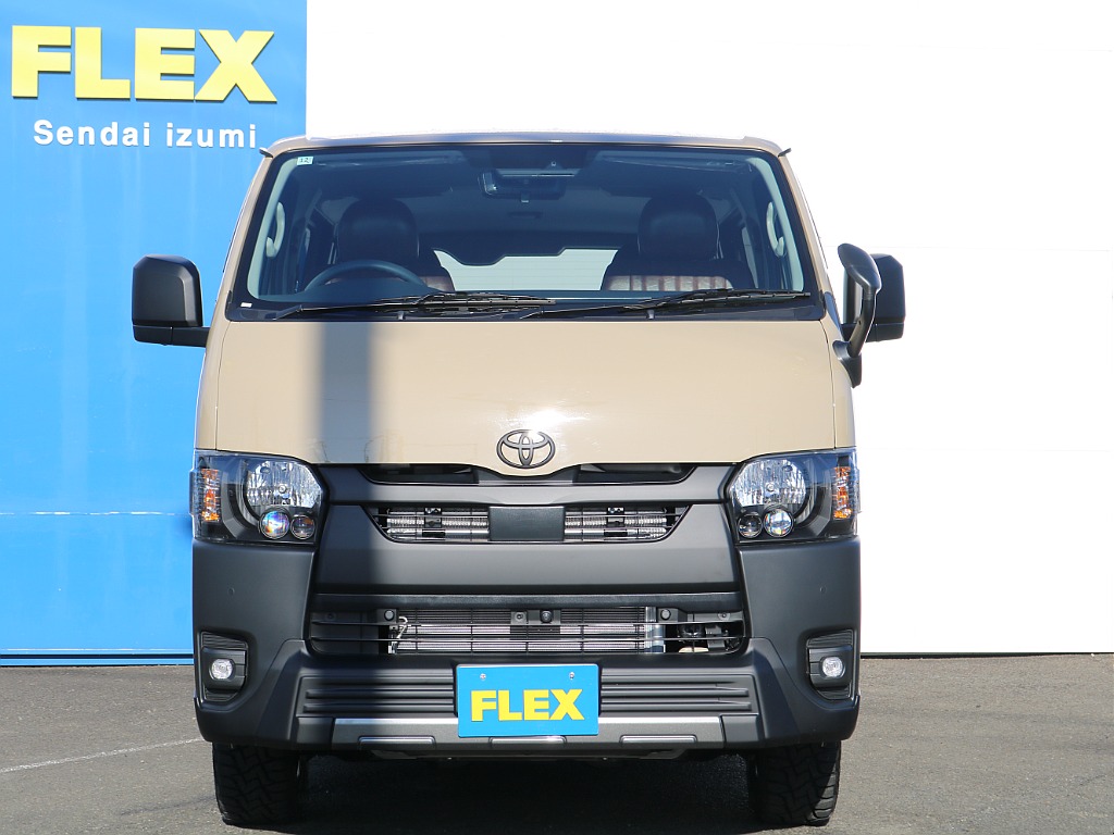 トヨタ ハイエースバン(2枚目)