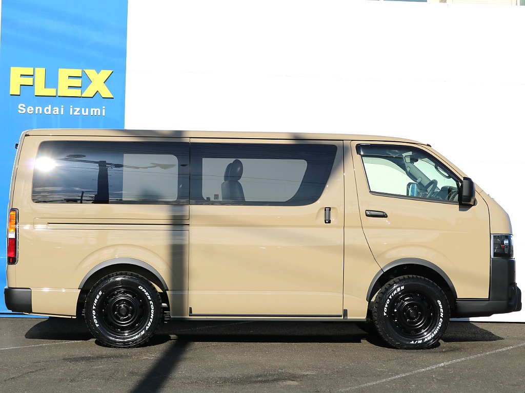 トヨタ ハイエースバン(7枚目)