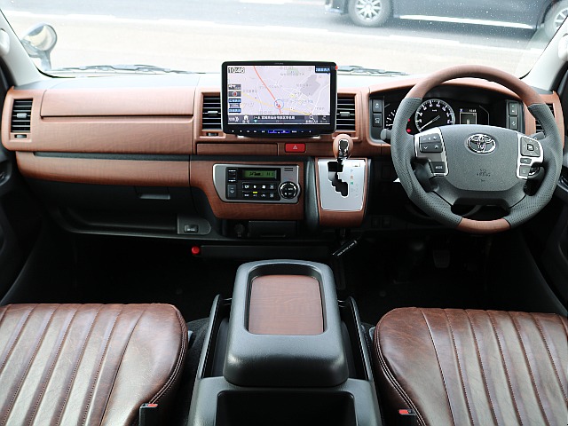 ＦＬＥＸグループは「すべての人に愛車を」をコンセプトに車種別に全国展開中！愛車と一緒に、ライフスタイルを充実させてもらいたいという思いで、ランクル仙台泉店では皆様のご要望になんでもお応えします♪