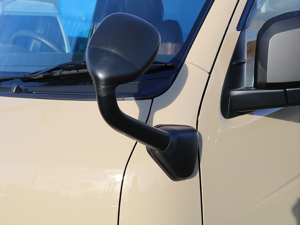 ＦＬＥＸグループは「すべての人に愛車を」をコンセプトに車種別に全国展開中！愛車と一緒に、ライフスタイルを充実させてもらいたいという思いで、ランクル仙台泉店では皆様のご要望になんでもお応えします♪