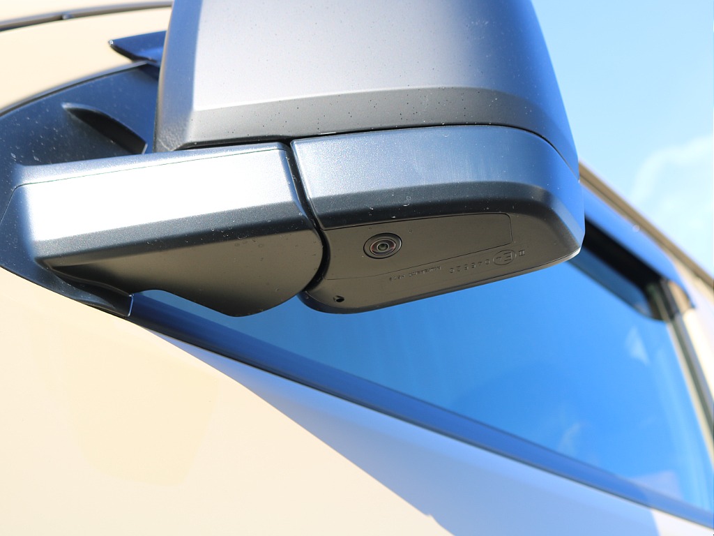 ＦＬＥＸグループは「すべての人に愛車を」をコンセプトに車種別に全国展開中！愛車と一緒に、ライフスタイルを充実させてもらいたいという思いで、ランクル仙台泉店では皆様のご要望になんでもお応えします♪