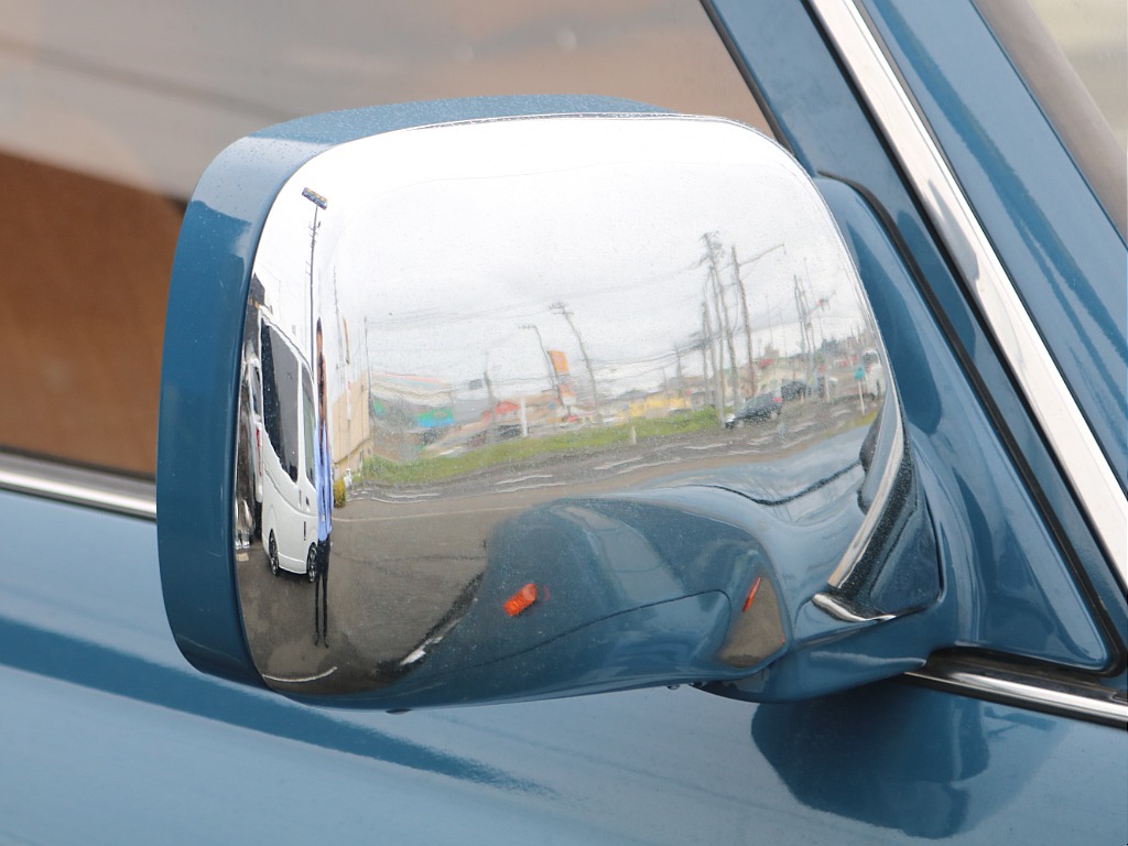 ＦＬＥＸグループは「すべての人に愛車を」をコンセプトに車種別に全国展開中！愛車と一緒に、ライフスタイルを充実させてもらいたいという思いで、ランクル仙台泉店では皆様のご要望になんでもお応えします♪