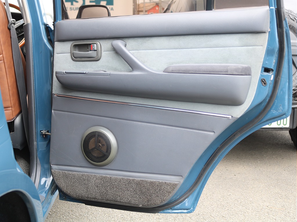 ＦＬＥＸグループは「すべての人に愛車を」をコンセプトに車種別に全国展開中！愛車と一緒に、ライフスタイルを充実させてもらいたいという思いで、ランクル仙台泉店では皆様のご要望になんでもお応えします♪