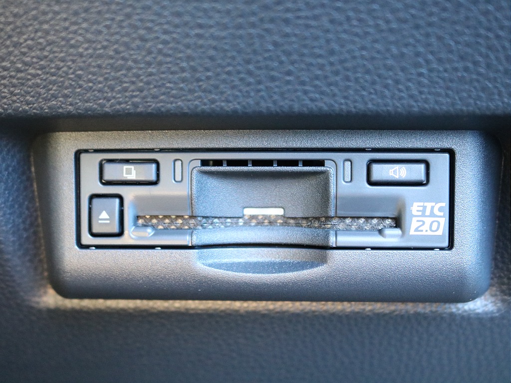 ETC車載器も装着済みですのですぐにお乗り出しできます♪