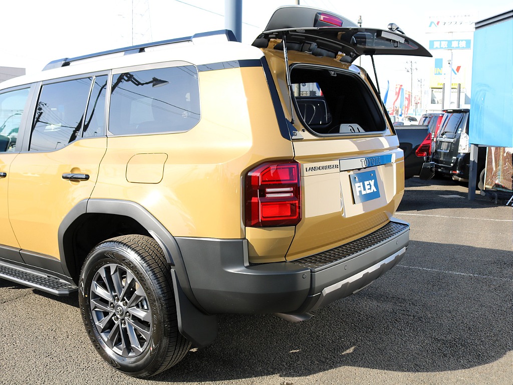 ＦＬＥＸグループは「すべての人に愛車を」をコンセプトに車種別に全国展開中！愛車と一緒に、ライフスタイルを充実させてもらいたいという思いで、ランクル仙台泉店では皆様のご要望になんでもお応えします♪