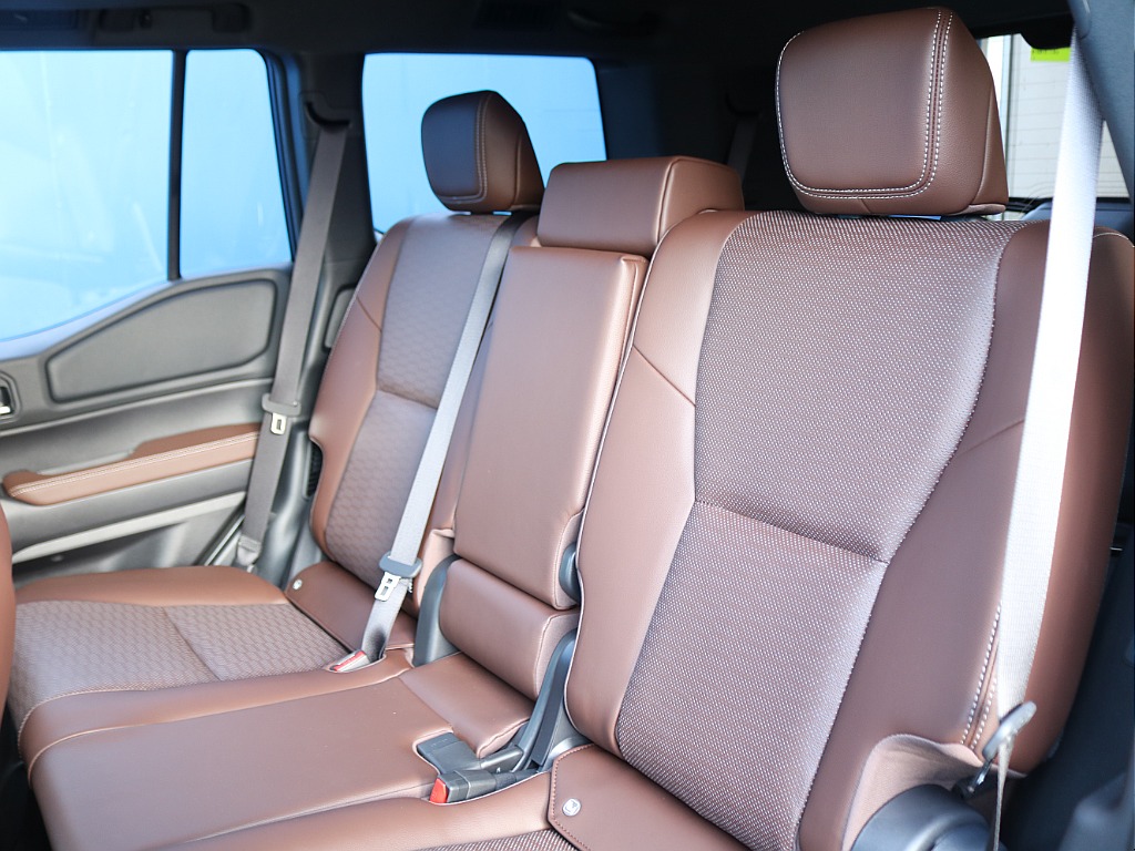 ZXグレードはセカンドシートにも温熱シートとシートベンチレーションが装備済みです♪
