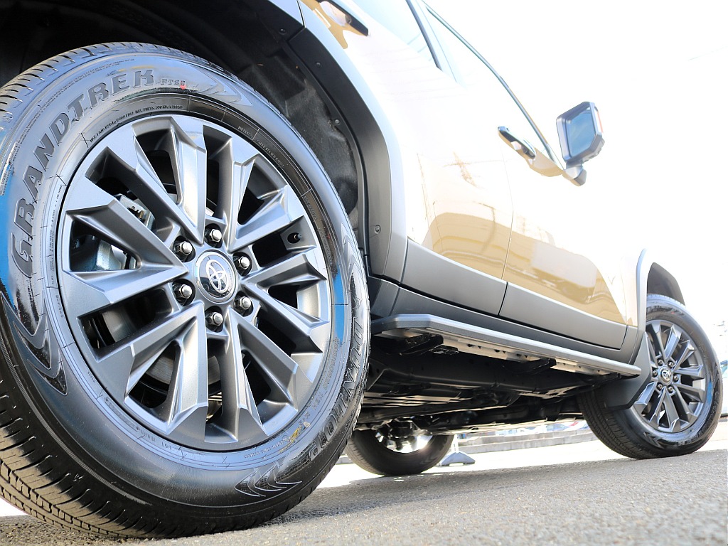 ＦＬＥＸグループは「すべての人に愛車を」をコンセプトに車種別に全国展開中！愛車と一緒に、ライフスタイルを充実させてもらいたいという思いで、ランクル仙台泉店では皆様のご要望になんでもお応えします♪