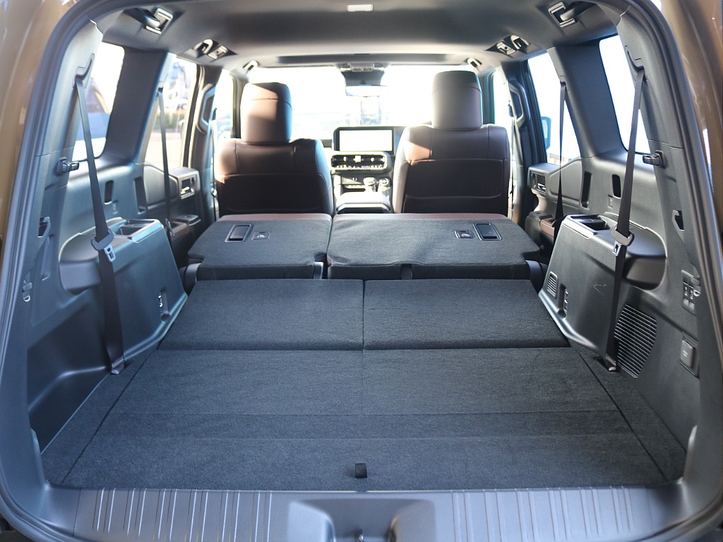 ＦＬＥＸグループは「すべての人に愛車を」をコンセプトに車種別に全国展開中！愛車と一緒に、ライフスタイルを充実させてもらいたいという思いで、ランクル仙台泉店では皆様のご要望になんでもお応えします♪