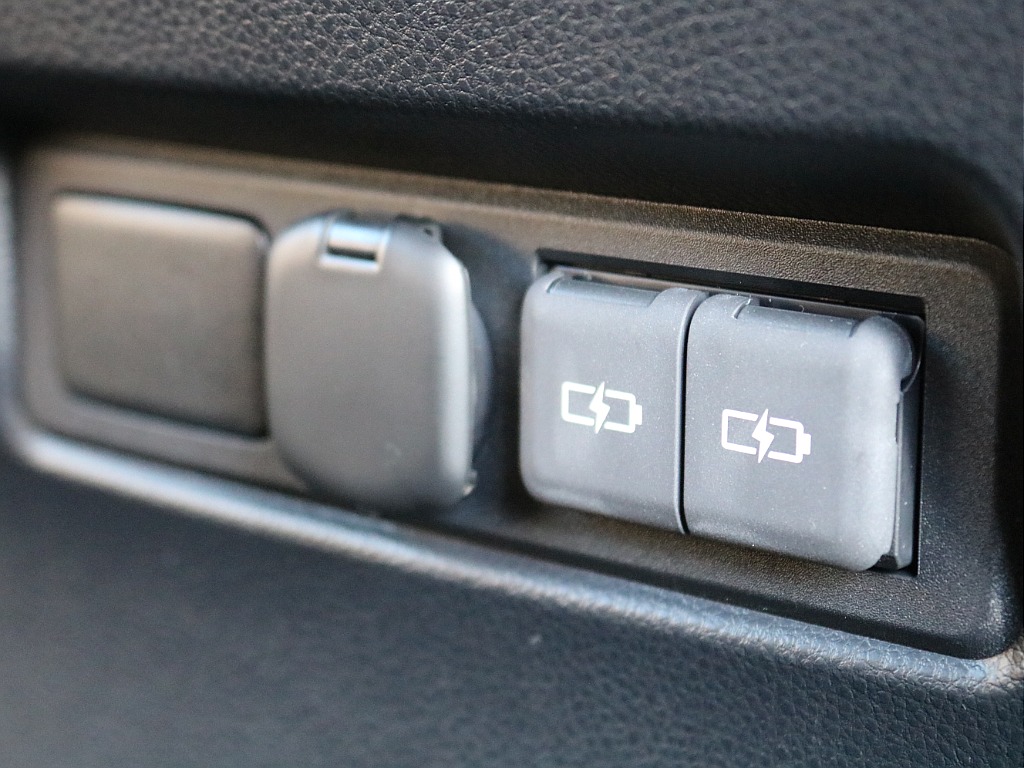 ＦＬＥＸグループは「すべての人に愛車を」をコンセプトに車種別に全国展開中！愛車と一緒に、ライフスタイルを充実させてもらいたいという思いで、ランクル仙台泉店では皆様のご要望になんでもお応えします♪