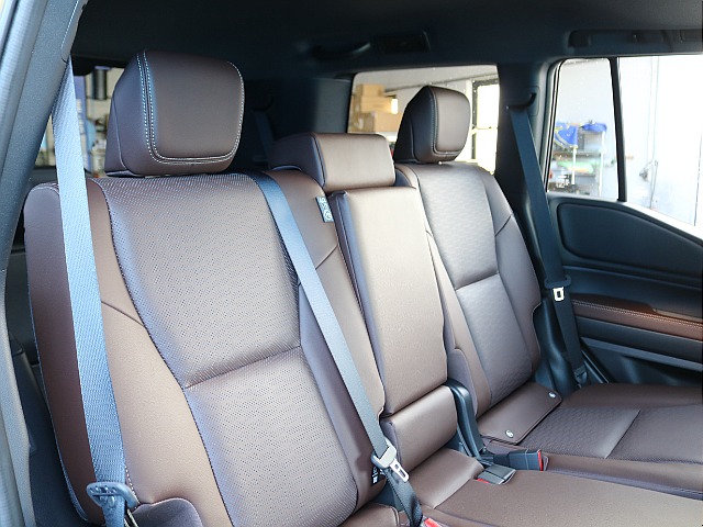 どこに座っても快適にお乗り頂けます♪