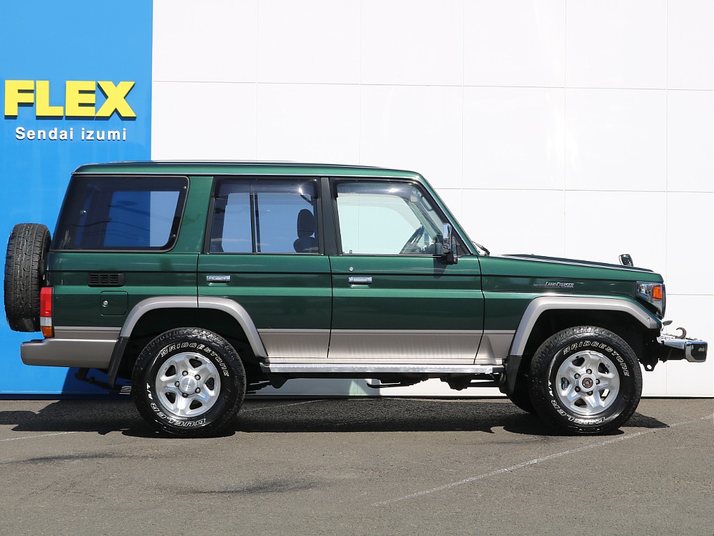 ボディカラーは純正のグリーンⅡ！