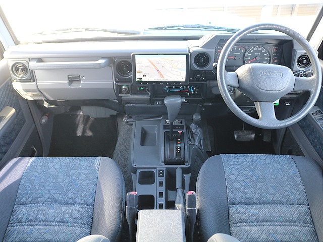 ＦＬＥＸグループは「すべての人に愛車を」をコンセプトに車種別に全国展開中！愛車と一緒に、ライフスタイルを充実させてもらいたいという思いで、ランクル仙台泉店では皆様のご要望になんでもお応えします♪