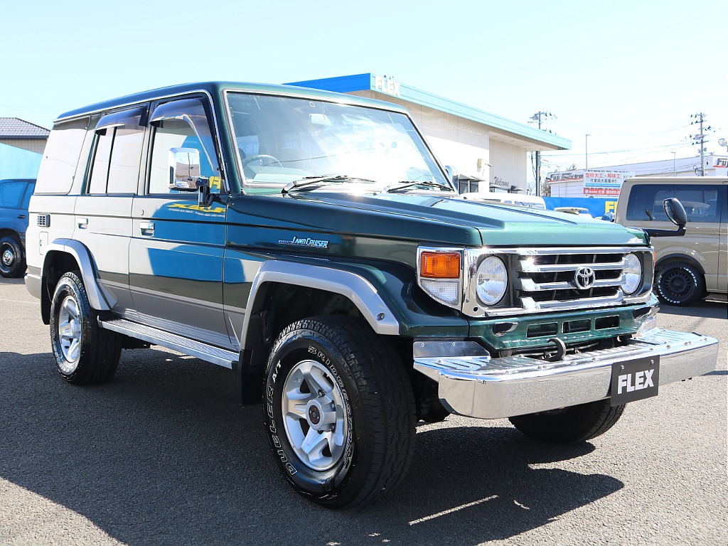 ＦＬＥＸグループは「すべての人に愛車を」をコンセプトに車種別に全国展開中！愛車と一緒に、ライフスタイルを充実させてもらいたいという思いで、ランクル仙台泉店では皆様のご要望になんでもお応えします♪