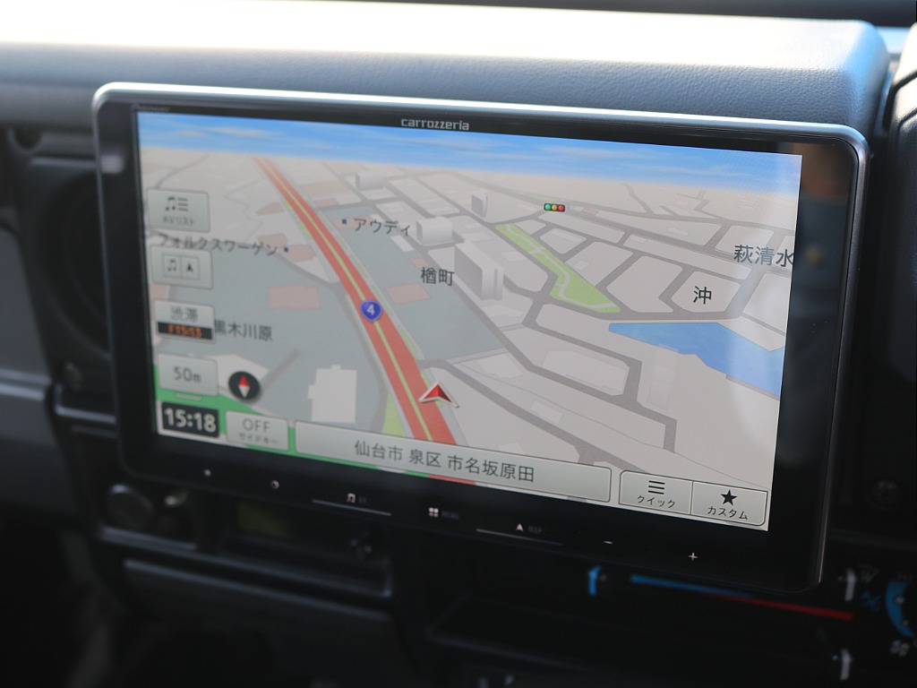 ナビはカロッツェリア9インチ楽ナビをお取付しております！