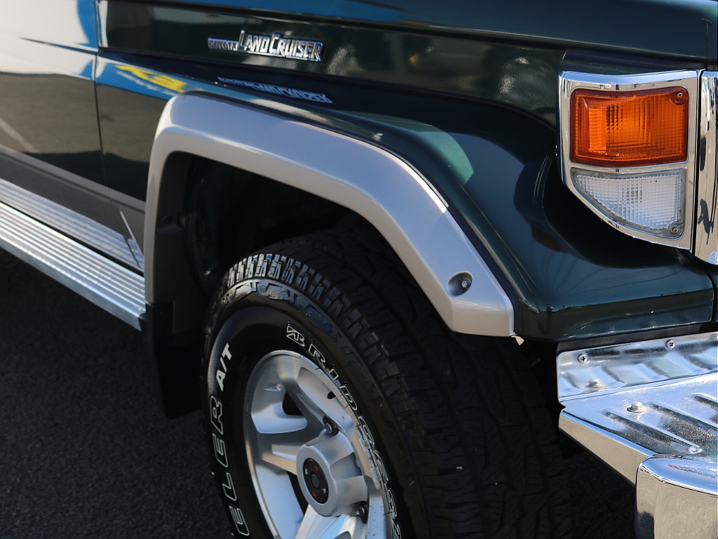 ＦＬＥＸグループは「すべての人に愛車を」をコンセプトに車種別に全国展開中！愛車と一緒に、ライフスタイルを充実させてもらいたいという思いで、ランクル仙台泉店では皆様のご要望になんでもお応えします♪