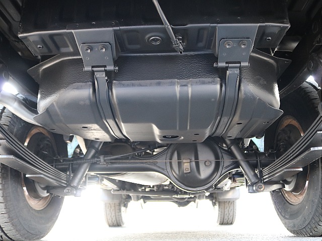 北海道～沖縄まで日本全国、遠方納車大歓迎です！現車確認が難しいお客様もご安心ください！お客様の目線に合わせ、お車のコンディション、装備品を細部までお伝えいたします！もちろん、ご自宅納車ＯＫです！