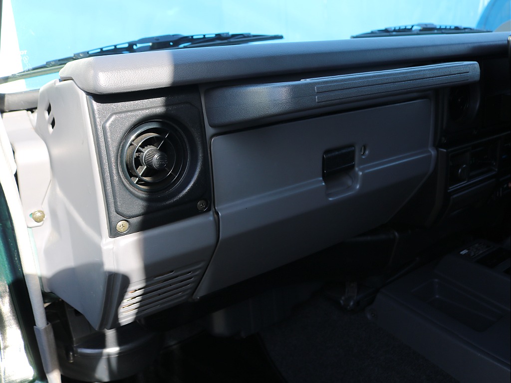 ＦＬＥＸグループは「すべての人に愛車を」をコンセプトに車種別に全国展開中！愛車と一緒に、ライフスタイルを充実させてもらいたいという思いで、ランクル仙台泉店では皆様のご要望になんでもお応えします♪