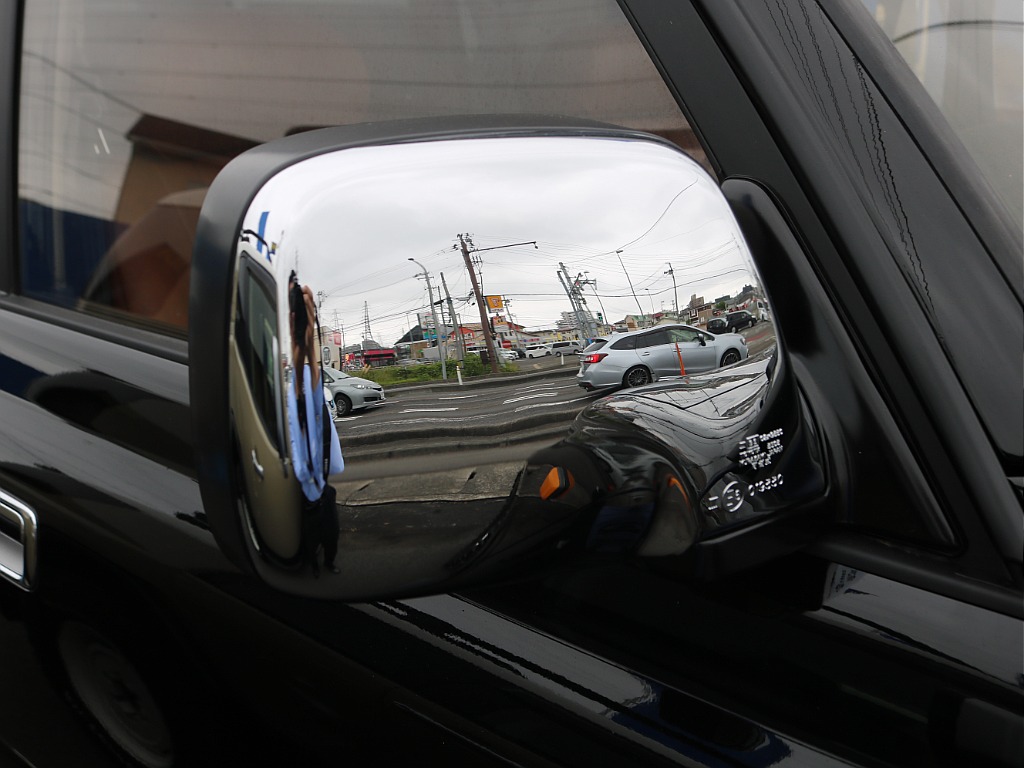 ＦＬＥＸグループは「すべての人に愛車を」をコンセプトに車種別に全国展開中！愛車と一緒に、ライフスタイルを充実させてもらいたいという思いで、ランクル仙台泉店では皆様のご要望になんでもお応えします♪