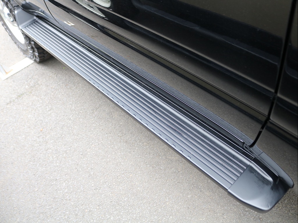 ＦＬＥＸグループは「すべての人に愛車を」をコンセプトに車種別に全国展開中！愛車と一緒に、ライフスタイルを充実させてもらいたいという思いで、ランクル仙台泉店では皆様のご要望になんでもお応えします♪