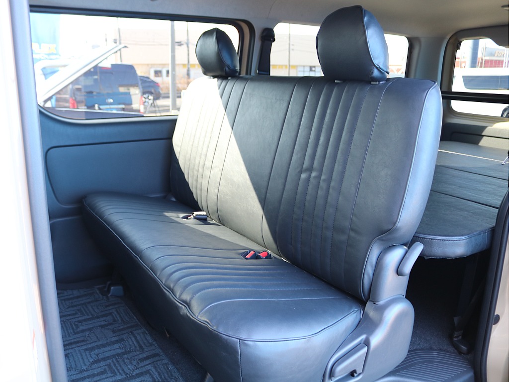 室内は専門のルームクリーニング施工済みです！小さなお子様連れのご家族様も安心してお乗りいただけます！外せる部品は外し、特殊洗剤＆専門用品で可能な限り汚れや使用感は除去します♪