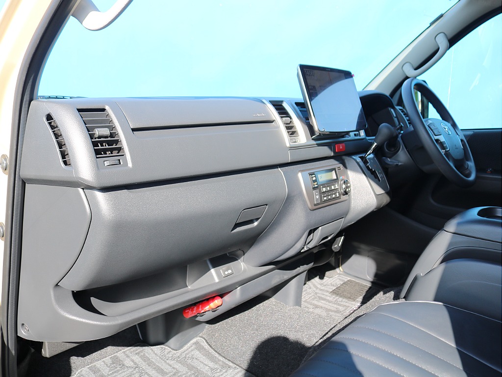 自社認証整備工場完備ですので納車後のカスタム、車検、修理、日々のメンテナンス、など全力でサポートいたします！なんでもお気軽にご相談ください！他店で購入した、お持ち込み車両でも大歓迎ですよ♪