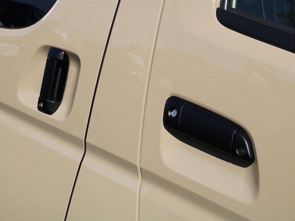 ＦＬＥＸグループは「すべての人に愛車を」をコンセプトに車種別に全国展開中！愛車と一緒に、ライフスタイルを充実させてもらいたいという思いで、ランクル仙台泉店では皆様のご要望になんでもお応えします♪