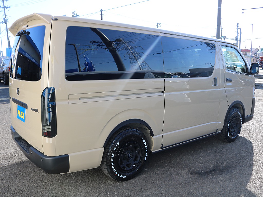 ＦＬＥＸグループは「すべての人に愛車を」をコンセプトに車種別に全国展開中！愛車と一緒に、ライフスタイルを充実させてもらいたいという思いで、ランクル仙台泉店では皆様のご要望になんでもお応えします♪