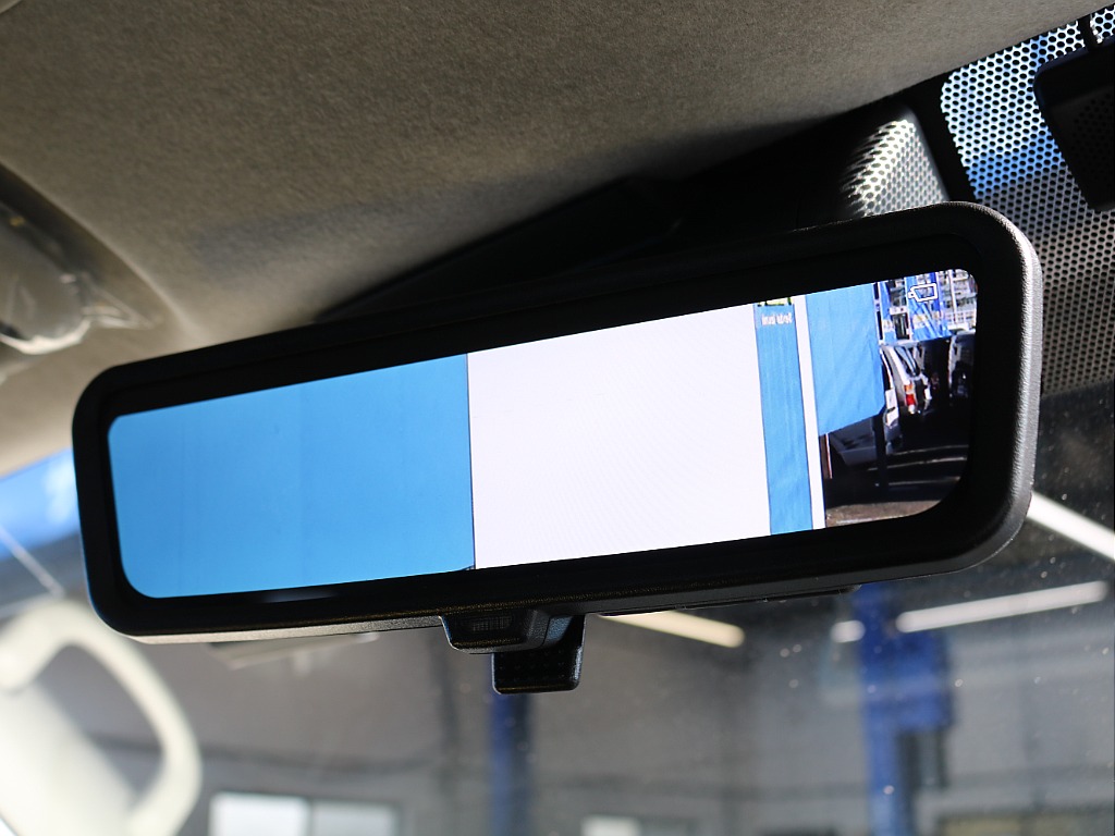 ＦＬＥＸグループは「すべての人に愛車を」をコンセプトに車種別に全国展開中！愛車と一緒に、ライフスタイルを充実させてもらいたいという思いで、ランクル仙台泉店では皆様のご要望になんでもお応えします♪