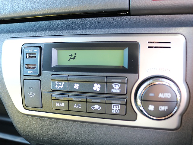 北海道～沖縄まで日本全国、遠方納車大歓迎です！現車確認が難しいお客様もご安心ください！お客様の目線に合わせ、お車のコンディション、装備品を細部までお伝えいたします！もちろん、ご自宅納車ＯＫです！