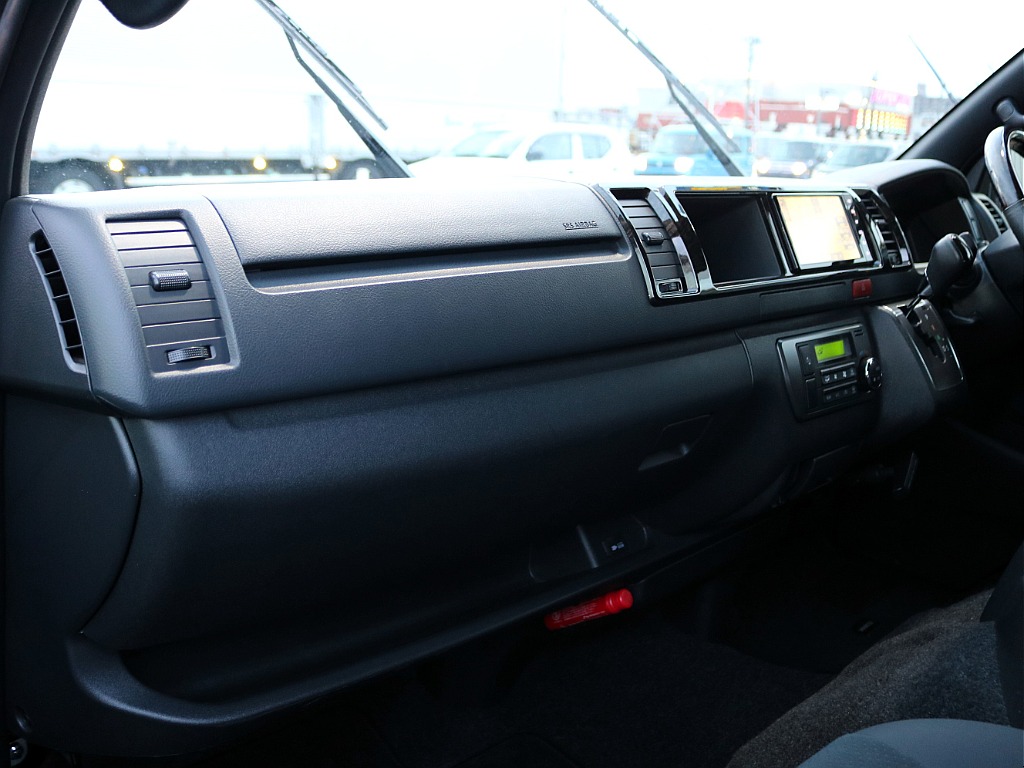 ＦＬＥＸグループは「すべての人に愛車を」をコンセプトに車種別に全国展開中！愛車と一緒に、ライフスタイルを充実させてもらいたいという思いで、ランクル仙台泉店では皆様のご要望になんでもお応えします♪