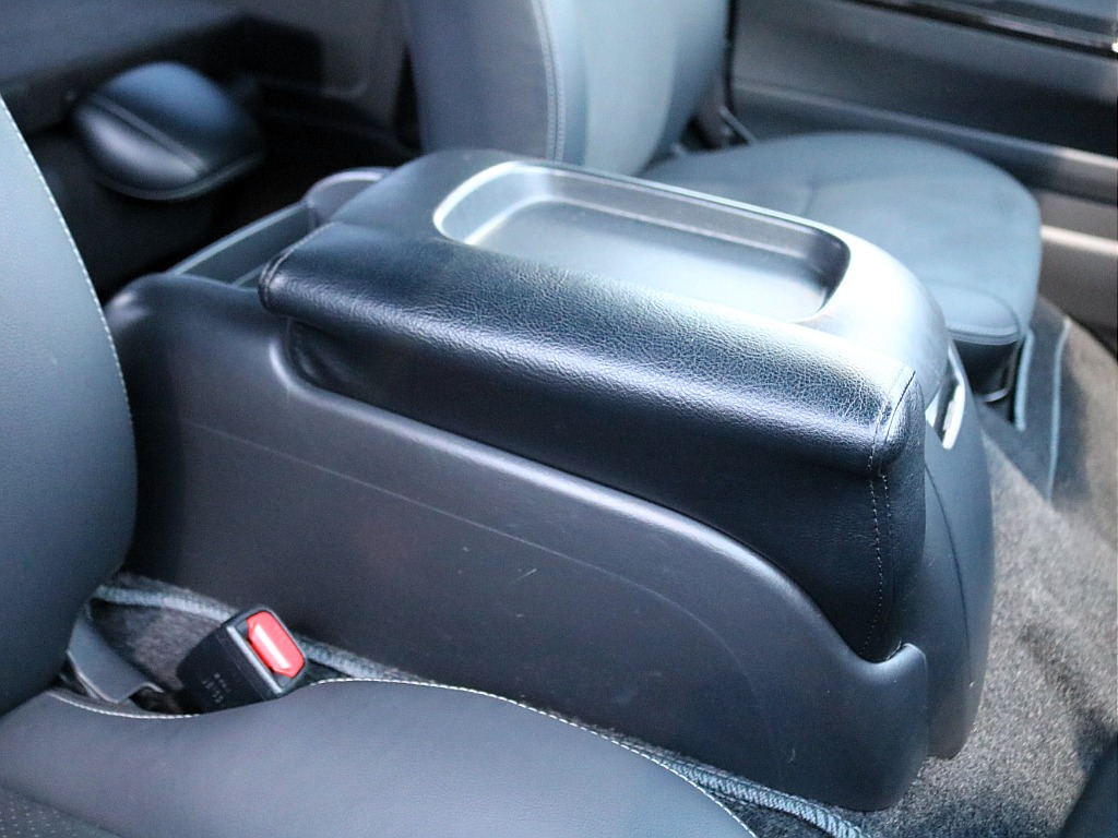 ＦＬＥＸグループは「すべての人に愛車を」をコンセプトに車種別に全国展開中！愛車と一緒に、ライフスタイルを充実させてもらいたいという思いで、ランクル仙台泉店では皆様のご要望になんでもお応えします♪