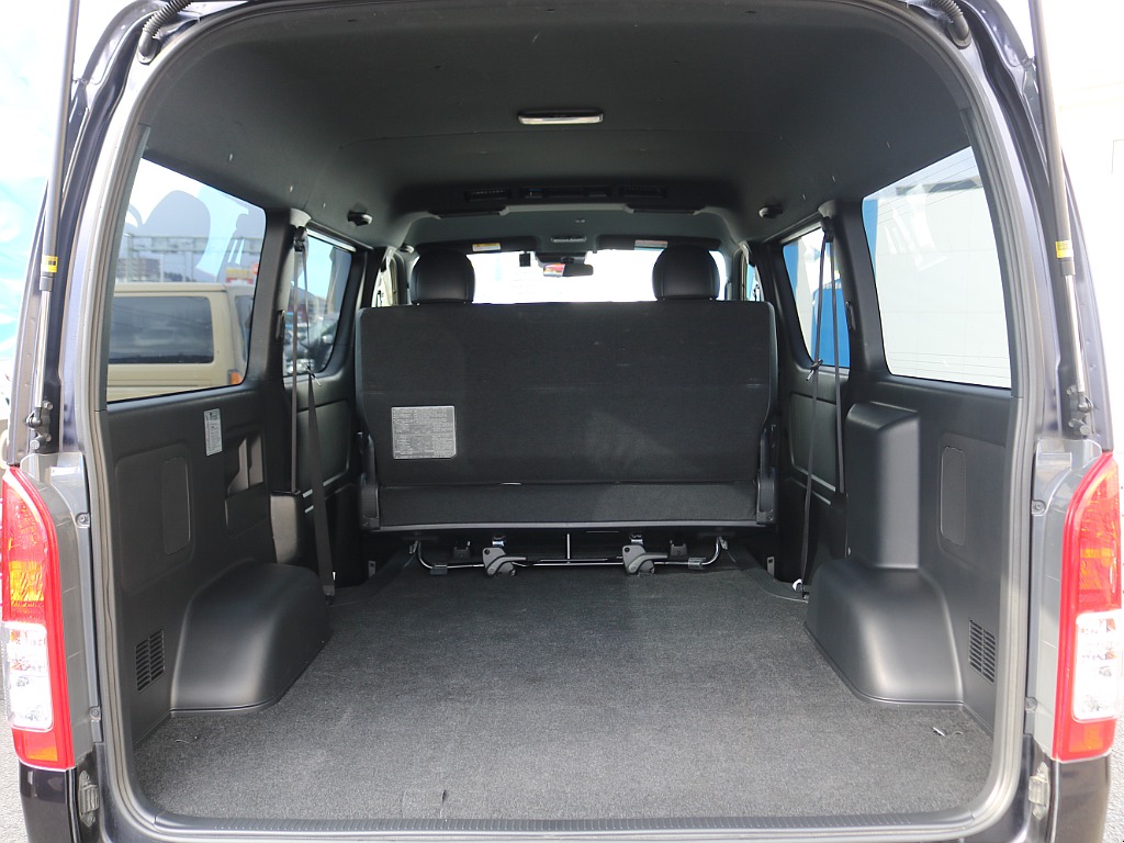 ＦＬＥＸグループは「すべての人に愛車を」をコンセプトに車種別に全国展開中！愛車と一緒に、ライフスタイルを充実させてもらいたいという思いで、ランクル仙台泉店では皆様のご要望になんでもお応えします♪