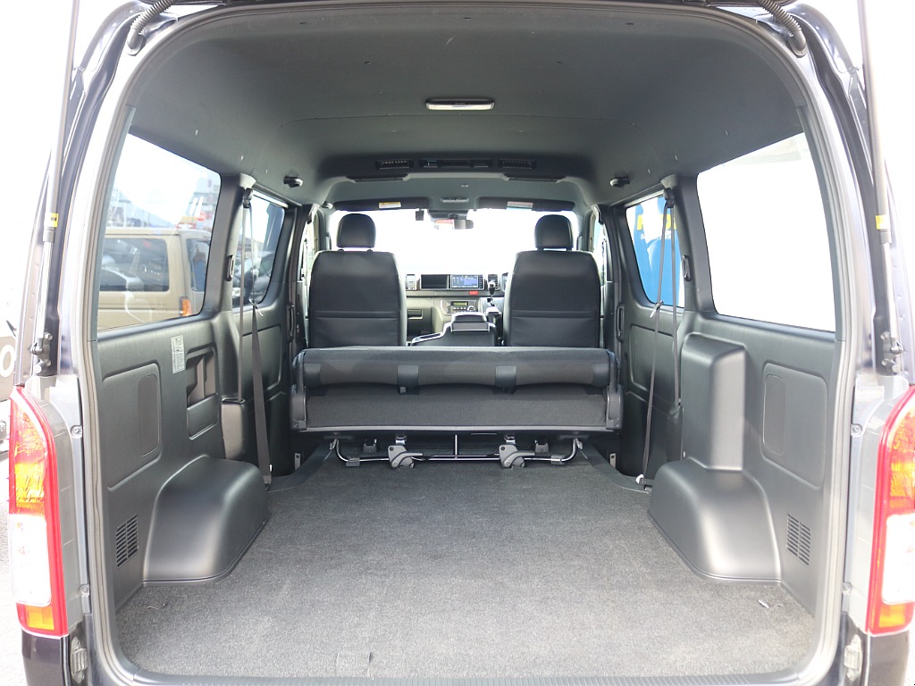 ＦＬＥＸグループは「すべての人に愛車を」をコンセプトに車種別に全国展開中！愛車と一緒に、ライフスタイルを充実させてもらいたいという思いで、ランクル仙台泉店では皆様のご要望になんでもお応えします♪