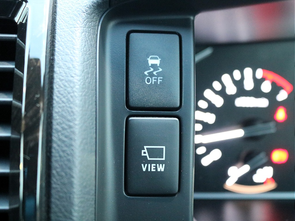 ＦＬＥＸグループは「すべての人に愛車を」をコンセプトに車種別に全国展開中！愛車と一緒に、ライフスタイルを充実させてもらいたいという思いで、ランクル仙台泉店では皆様のご要望になんでもお応えします♪